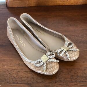 Aldo Flats Size 6 Sparkly Metallic Tan Gold Ballerina